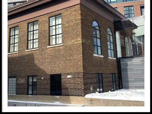 La bibliothèque Rosemount rénovée avec son extension vitrée.