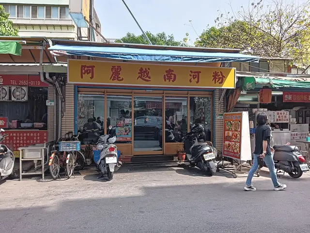 Exterior of a Vietnamese pho restaurant storefront.
