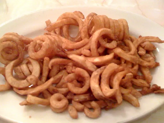 A plate of spiral-cut curly fries.