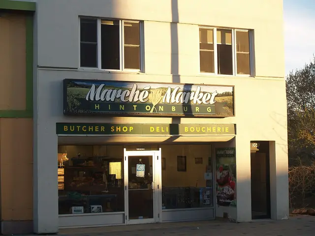 Marché Hintonburg sur la rue Wellington Ouest.