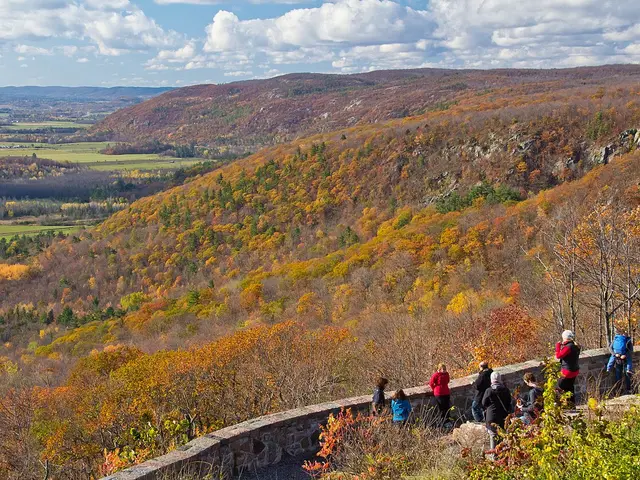 View from Champlain Lookout in Gatineau Park
