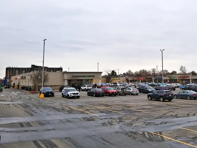 Centre commercial Elmvale Acres à Ottawa.